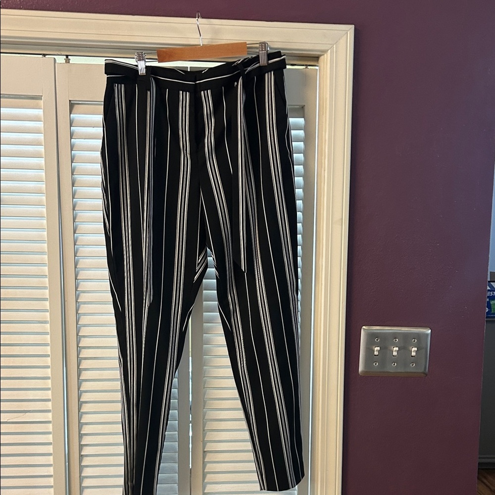 Vince Camuto Black and White Vertical-Stripe Cropped Pants